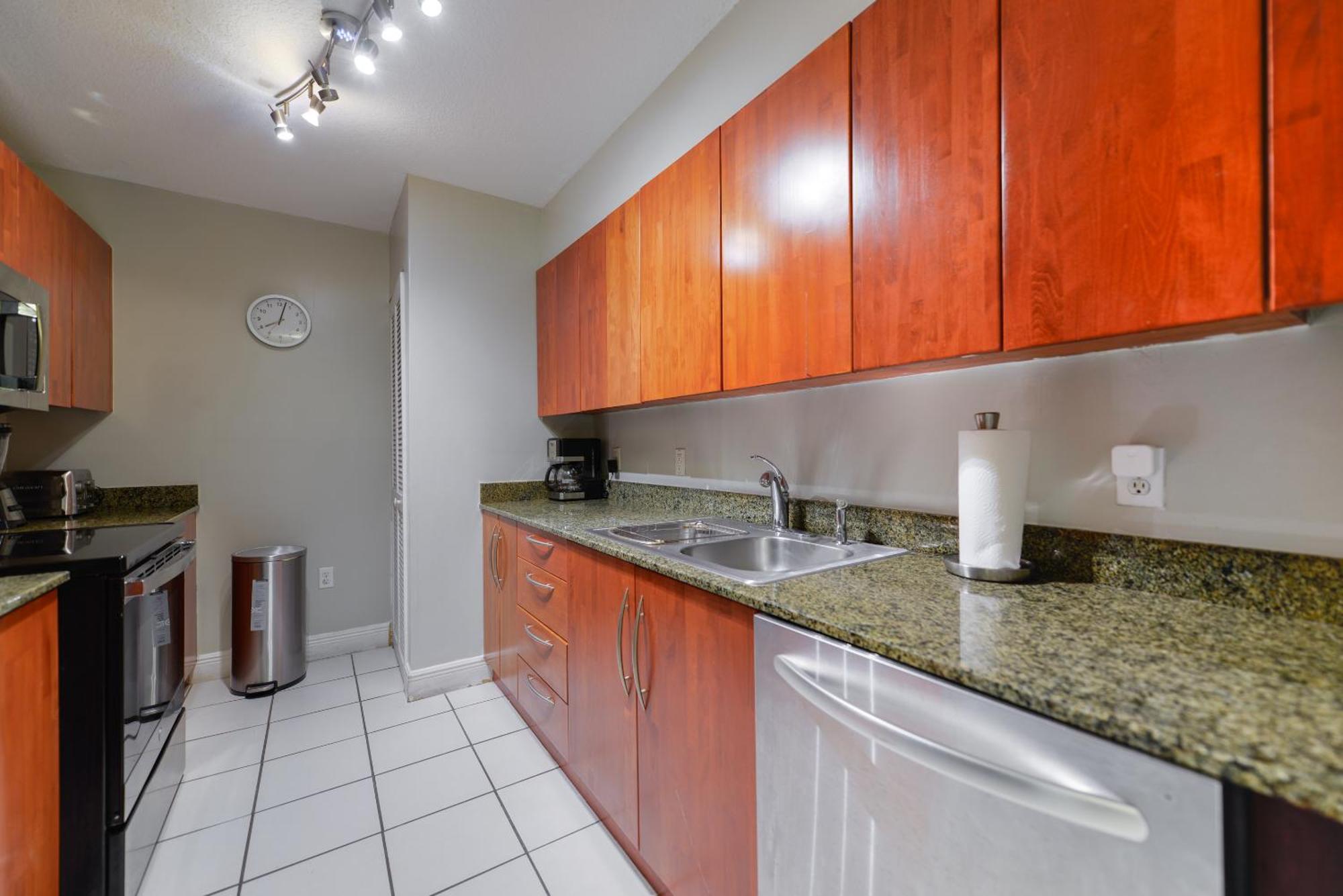 Amazing 3 Bedroom Condo At Brickell With Pool 마이애미 외부 사진