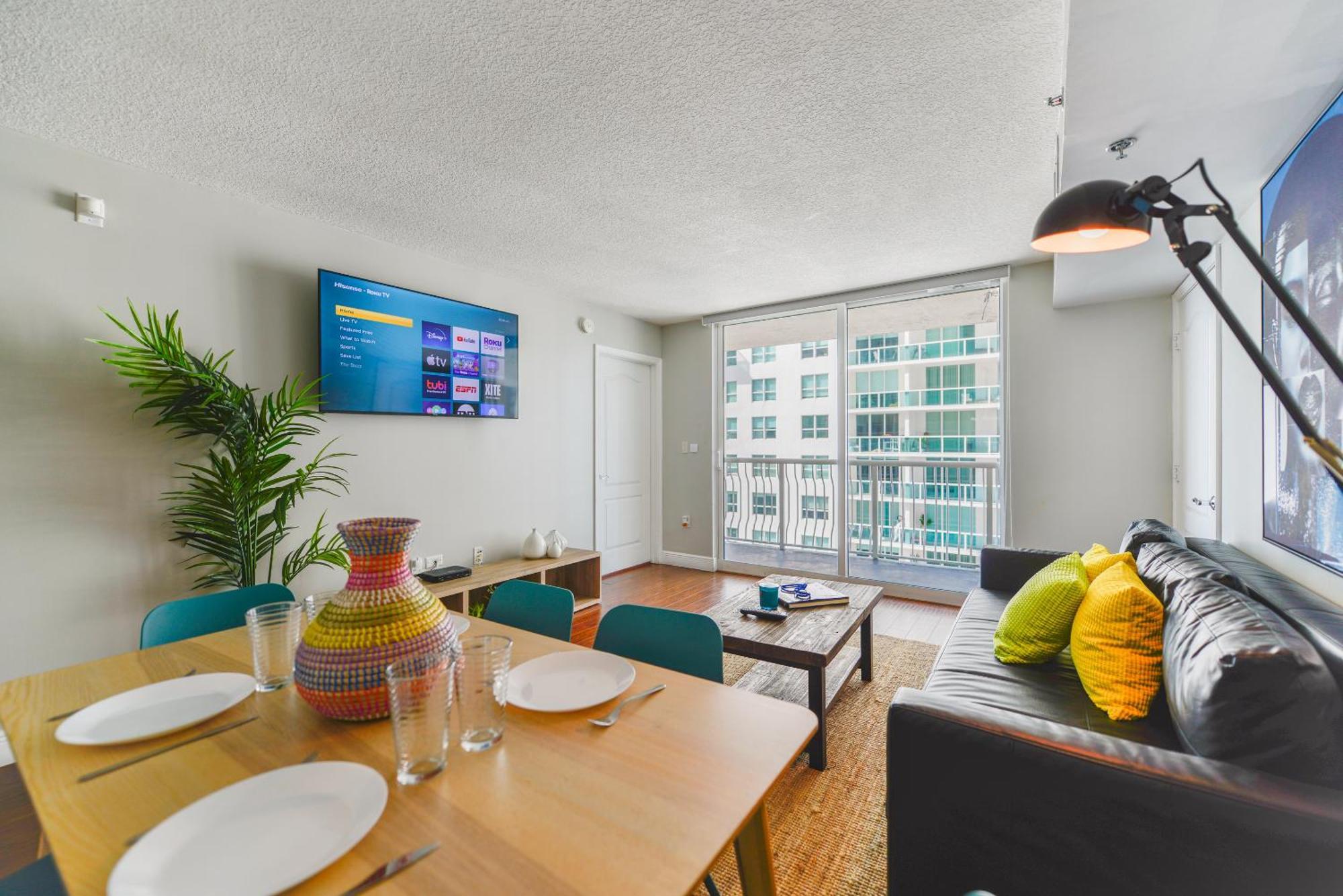 Amazing 3 Bedroom Condo At Brickell With Pool 마이애미 외부 사진